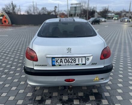 Серый Пежо 206, объемом двигателя 1.4 л и пробегом 250 тыс. км за 1900 $, фото 2 на Automoto.ua