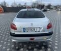 Серый Пежо 206, объемом двигателя 1.4 л и пробегом 250 тыс. км за 1900 $, фото 2 на Automoto.ua