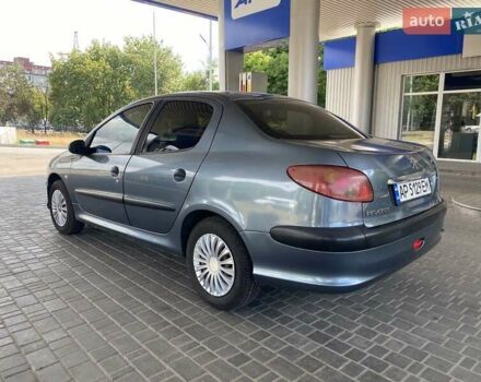 Сірий Пежо 206, об'ємом двигуна 1.36 л та пробігом 245 тис. км за 4499 $, фото 6 на Automoto.ua