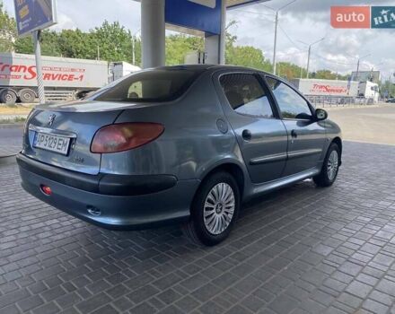Сірий Пежо 206, об'ємом двигуна 1.36 л та пробігом 245 тис. км за 4499 $, фото 4 на Automoto.ua