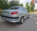 Серый Пежо 206, объемом двигателя 1.36 л и пробегом 170 тыс. км за 2600 $, фото 3 на Automoto.ua