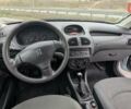 Сірий Пежо 206, об'ємом двигуна 1.36 л та пробігом 88 тис. км за 3500 $, фото 13 на Automoto.ua