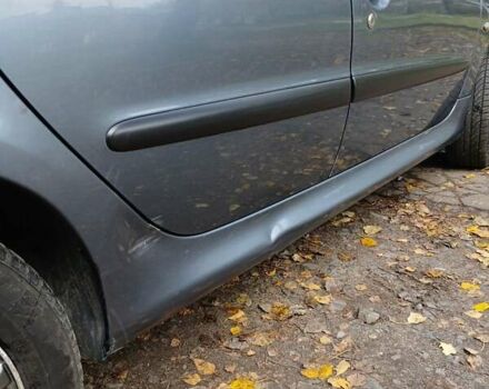 Пежо 206 2008 в Золочев на Automoto.ua Серый Пежо 206, объемом двигателя 1.36 л и пробегом 268 тыс. км за 3000 $, фото 3 на Automoto.ua