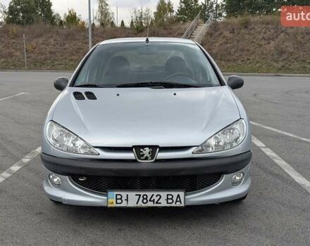 Сірий Пежо 206, об'ємом двигуна 1.36 л та пробігом 88 тис. км за 3500 $, фото 3 на Automoto.ua