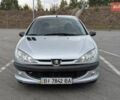Сірий Пежо 206, об'ємом двигуна 1.36 л та пробігом 88 тис. км за 3500 $, фото 3 на Automoto.ua