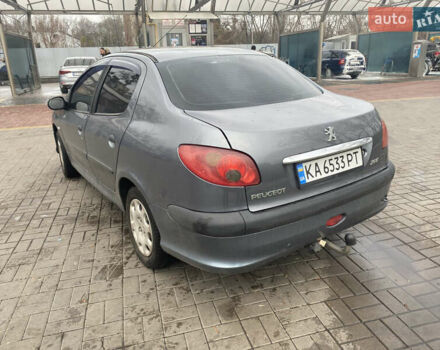 Серый Пежо 206, объемом двигателя 1.36 л и пробегом 141 тыс. км за 3700 $, фото 6 на Automoto.ua