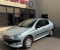 Серый Пежо 206, объемом двигателя 1.36 л и пробегом 49 тыс. км за 4700 $, фото 1 на Automoto.ua