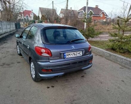 Сірий Пежо 206, об'ємом двигуна 1.4 л та пробігом 185 тис. км за 3900 $, фото 2 на Automoto.ua