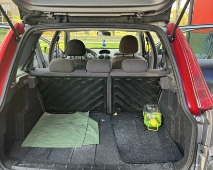 Серый Пежо 206, объемом двигателя 1.4 л и пробегом 202 тыс. км за 2499 $, фото 5 на Automoto.ua