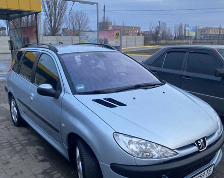 Сірий Пежо 206, об'ємом двигуна 1.59 л та пробігом 157 тис. км за 4400 $, фото 2 на Automoto.ua