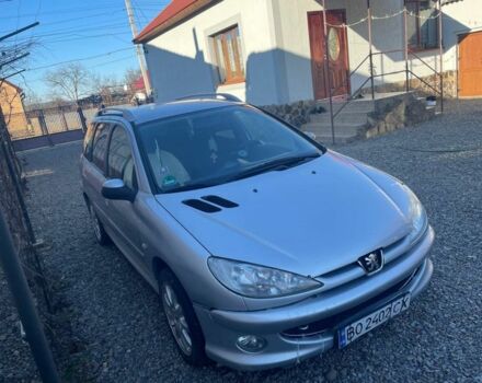 Серый Пежо 206, объемом двигателя 1.6 л и пробегом 274 тыс. км за 2300 $, фото 1 на Automoto.ua