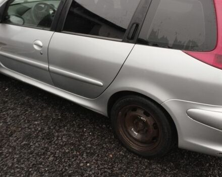 Серый Пежо 206, объемом двигателя 1.4 л и пробегом 227 тыс. км за 2800 $, фото 3 на Automoto.ua