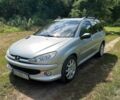 Серый Пежо 206, объемом двигателя 1.6 л и пробегом 209 тыс. км за 3708 $, фото 1 на Automoto.ua