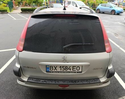 Серый Пежо 206, объемом двигателя 1.4 л и пробегом 270 тыс. км за 3350 $, фото 2 на Automoto.ua