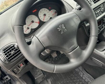 Серый Пежо 206, объемом двигателя 1.4 л и пробегом 209 тыс. км за 3700 $, фото 7 на Automoto.ua