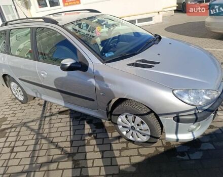 Сірий Пежо 206, об'ємом двигуна 1.36 л та пробігом 264 тис. км за 3400 $, фото 11 на Automoto.ua