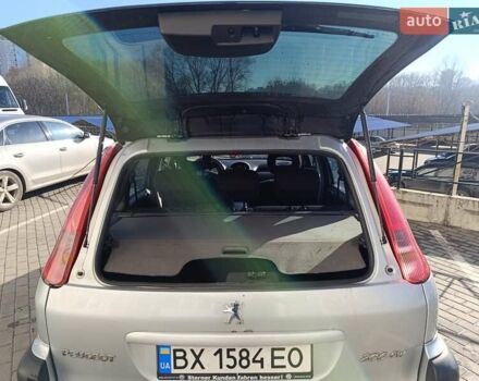 Сірий Пежо 206, об'ємом двигуна 1.36 л та пробігом 264 тис. км за 3400 $, фото 6 на Automoto.ua