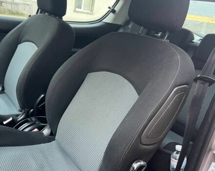 Сірий Пежо 206, об'ємом двигуна 1.1 л та пробігом 128 тис. км за 2700 $, фото 4 на Automoto.ua