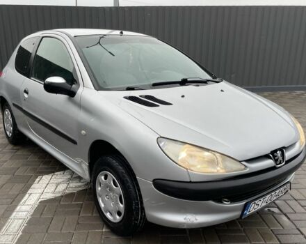 Серый Пежо 206, объемом двигателя 1.4 л и пробегом 286 тыс. км за 1300 $, фото 1 на Automoto.ua