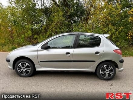 Серый Пежо 206, объемом двигателя 1.4 л и пробегом 175 тыс. км за 2850 $, фото 1 на Automoto.ua