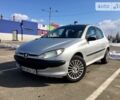 Сірий Пежо 206, об'ємом двигуна 1.4 л та пробігом 210 тис. км за 3700 $, фото 1 на Automoto.ua