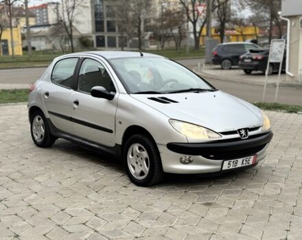 Серый Пежо 206, объемом двигателя 1.9 л и пробегом 299 тыс. км за 1400 $, фото 1 на Automoto.ua