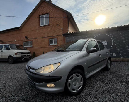 Сірий Пежо 206, об'ємом двигуна 1.36 л та пробігом 260 тис. км за 3500 $, фото 1 на Automoto.ua