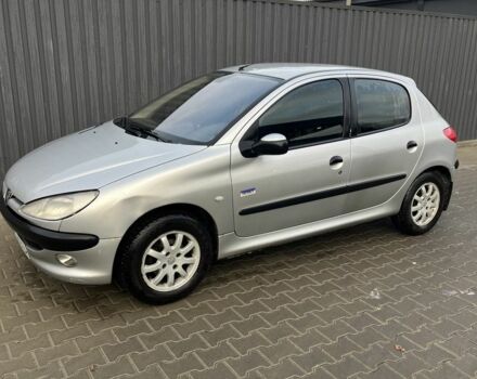 Серый Пежо 206, объемом двигателя 1.4 л и пробегом 130 тыс. км за 3000 $, фото 1 на Automoto.ua