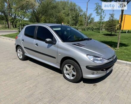 Сірий Пежо 206, об'ємом двигуна 1.59 л та пробігом 222 тис. км за 4100 $, фото 1 на Automoto.ua