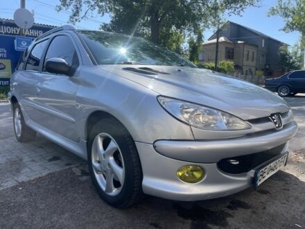 Пежо 206 2005 у Херсоні на Automoto.ua Сірий Пежо 206, об'ємом двигуна 1.4 л та пробігом 205 тис. км за 3800 $, фото 1 на Automoto.ua