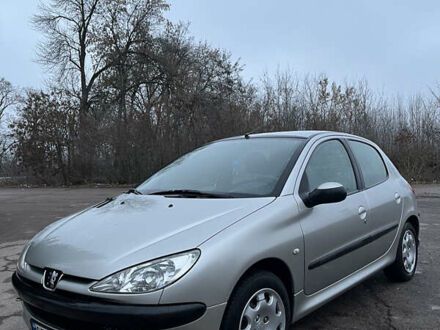 Пежо 206 2005 в Залещиках на Automoto.ua Серый Пежо 206, объемом двигателя 1.36 л и пробегом 168 тыс. км за 4800 $, фото 1 на Automoto.ua