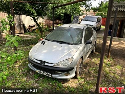 Сірий Пежо 206, об'ємом двигуна 1.4 л та пробігом 160 тис. км за 1300 $, фото 1 на Automoto.ua