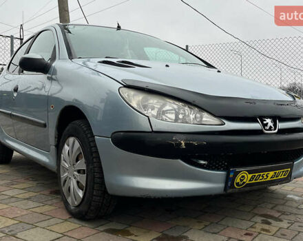 Сірий Пежо 206, об'ємом двигуна 1.36 л та пробігом 171 тис. км за 3999 $, фото 1 на Automoto.ua