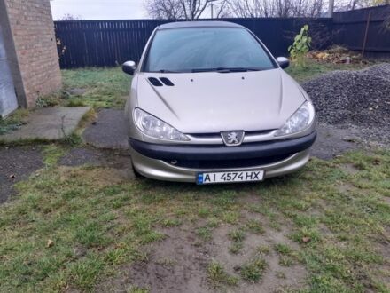 Сірий Пежо 206, об'ємом двигуна 1.4 л та пробігом 100 тис. км за 2500 $, фото 1 на Automoto.ua