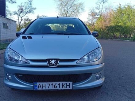 Пежо 206 2006 в Краматорске на Automoto.ua Серый Пежо 206, объемом двигателя 1.4 л и пробегом 268 тыс. км за 3200 $, фото 1 на Automoto.ua
