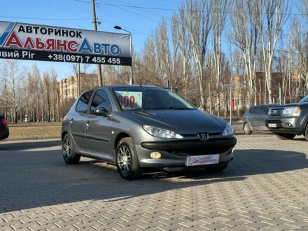 Сірий Пежо 206, об'ємом двигуна 0.16 л та пробігом 167 тис. км за 4200 $, фото 1 на Automoto.ua