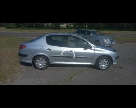 Серый Пежо 206, объемом двигателя 2 л и пробегом 236 тыс. км за 3000 $, фото 1 на Automoto.ua