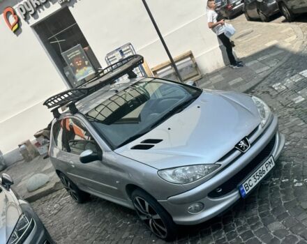 Серый Пежо 206, объемом двигателя 1.4 л и пробегом 200 тыс. км за 2950 $, фото 1 на Automoto.ua