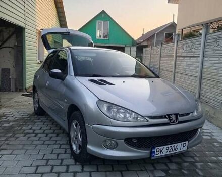 Сірий Пежо 206, об'ємом двигуна 1.4 л та пробігом 154 тис. км за 3650 $, фото 1 на Automoto.ua
