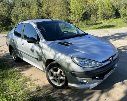 Сірий Пежо 206, об'ємом двигуна 1.4 л та пробігом 250 тис. км за 2650 $, фото 1 на Automoto.ua