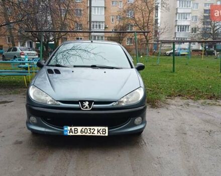Серый Пежо 206, объемом двигателя 1.36 л и пробегом 234 тыс. км за 3000 $, фото 1 на Automoto.ua