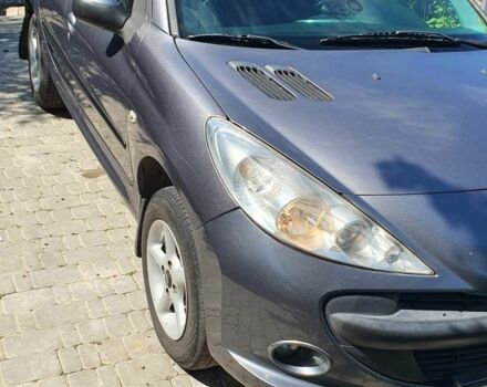 Сірий Пежо 206, об'ємом двигуна 1.4 л та пробігом 301 тис. км за 4500 $, фото 1 на Automoto.ua