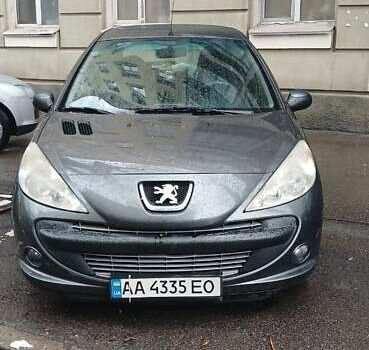 Серый Пежо 206, объемом двигателя 1.36 л и пробегом 204 тыс. км за 3500 $, фото 1 на Automoto.ua