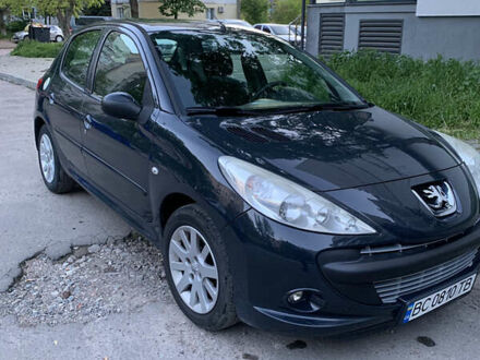 Сірий Пежо 206, об'ємом двигуна 1.4 л та пробігом 160 тис. км за 3700 $, фото 1 на Automoto.ua