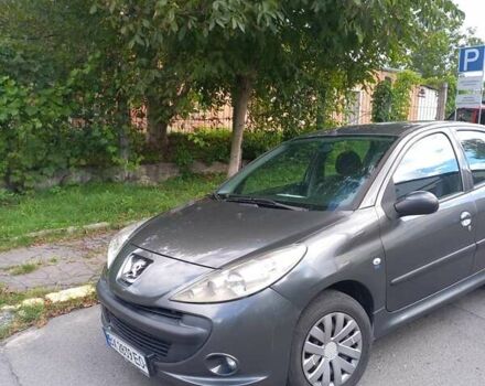 Сірий Пежо 206, об'ємом двигуна 1.4 л та пробігом 180 тис. км за 4100 $, фото 1 на Automoto.ua