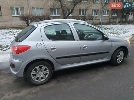 Сірий Пежо 206, об'ємом двигуна 1.4 л та пробігом 330 тис. км за 3900 $, фото 1 на Automoto.ua