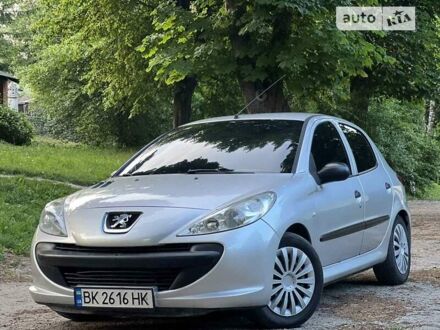 Сірий Пежо 206, об'ємом двигуна 1.4 л та пробігом 175 тис. км за 4650 $, фото 1 на Automoto.ua