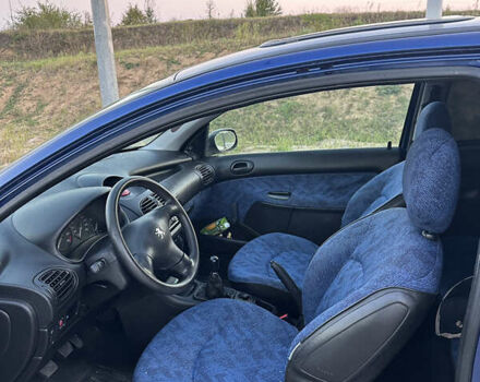 Синий Пежо 206, объемом двигателя 1.1 л и пробегом 240 тыс. км за 2200 $, фото 1 на Automoto.ua