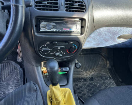 Синій Пежо 206, об'ємом двигуна 1.12 л та пробігом 195 тис. км за 3000 $, фото 10 на Automoto.ua