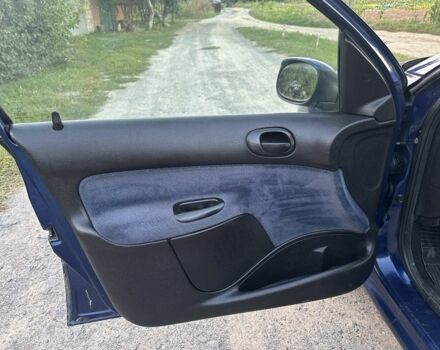 Синій Пежо 206, об'ємом двигуна 1.4 л та пробігом 200 тис. км за 1050 $, фото 12 на Automoto.ua